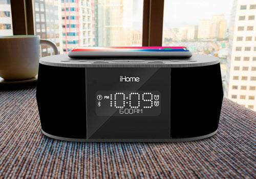 Functional QI Wireless iHome Alarm with Wifi 4K UHD Hidden Nanny Camera